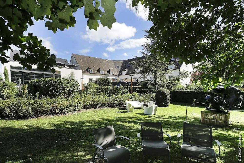 Le Richebourg Hotel4