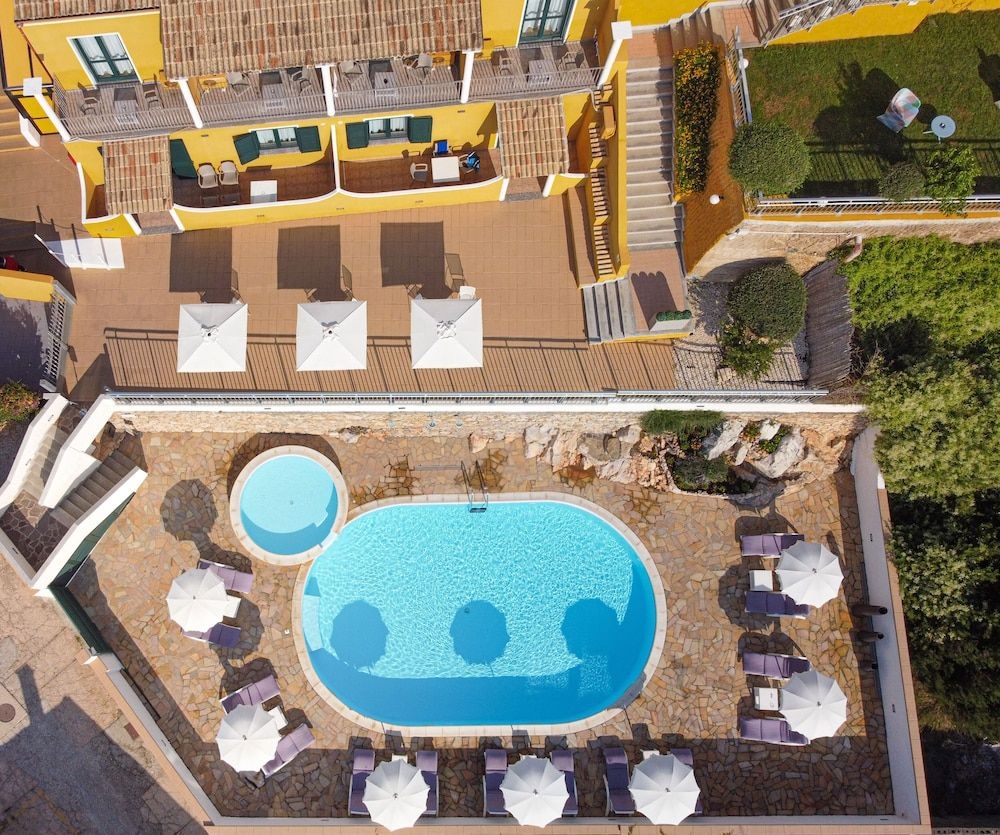 Lu Hotel Maladroxia4