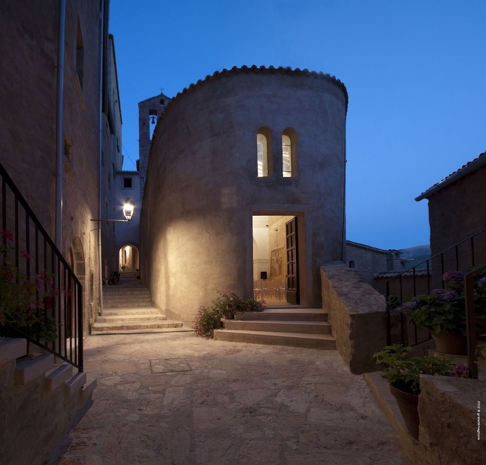 Castello di Postignano Relais4