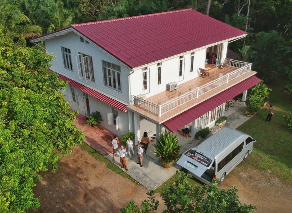 Thirty Tree Garden House4
