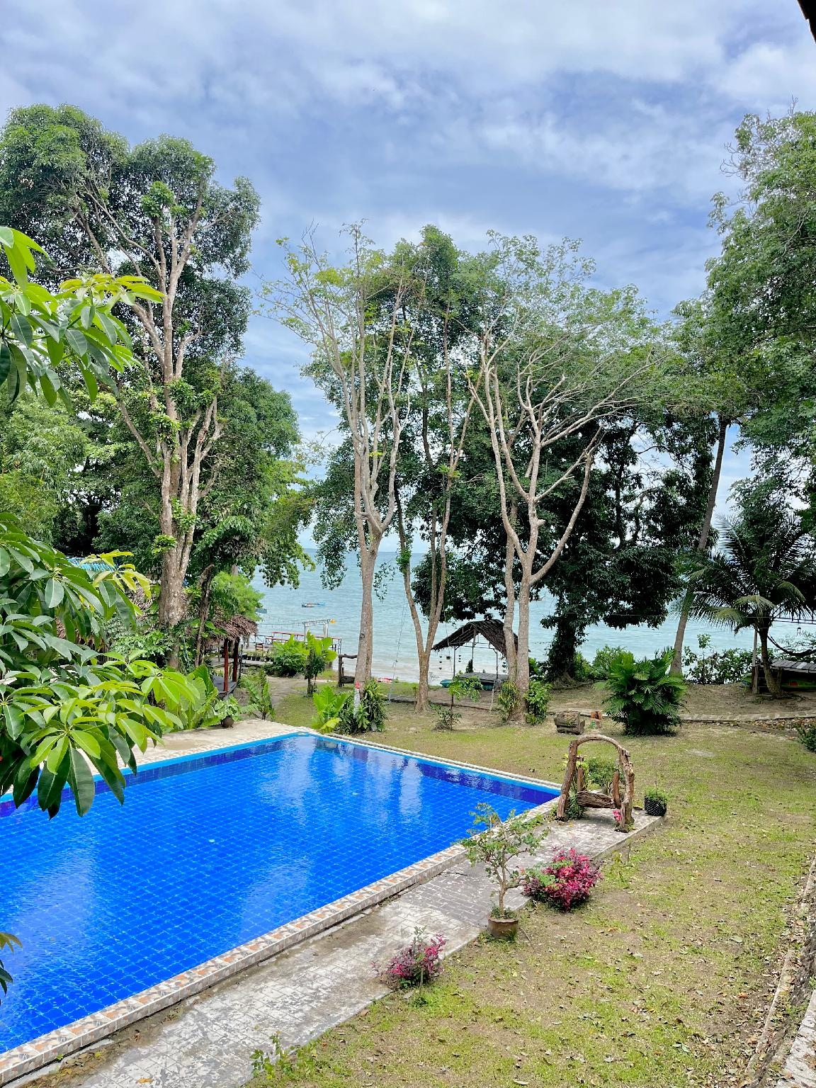เกาะมุกการ์เด้นบีชรีสอร์ท (Koh mook garden beach resort )3