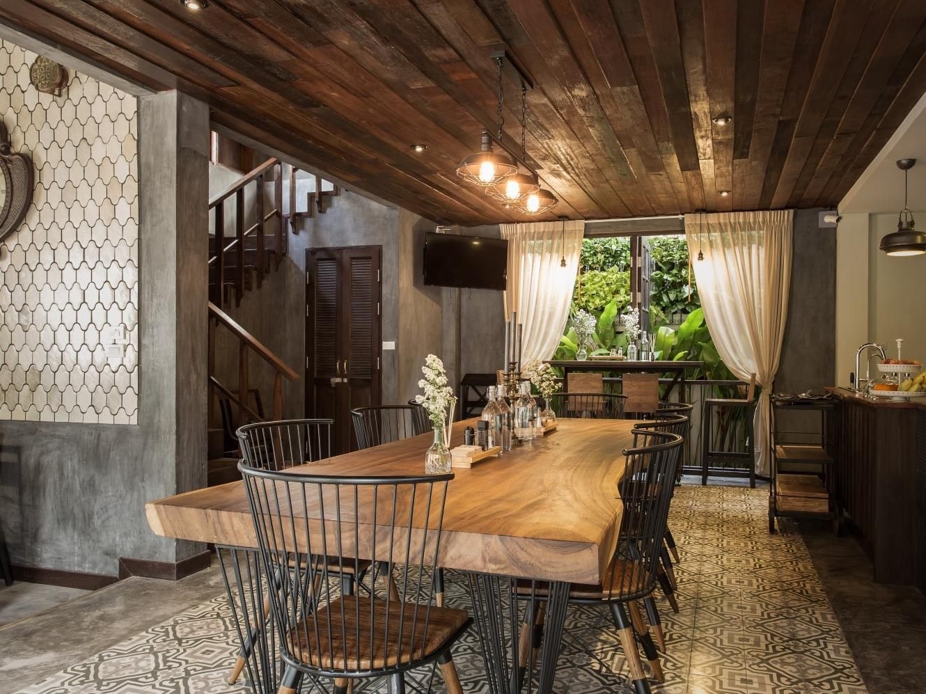 Once Upon A Time Boutique Home2