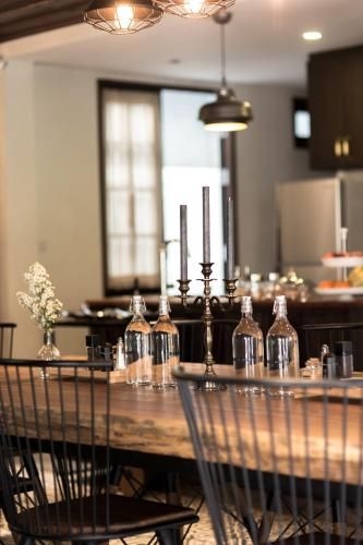 Once Upon A Time Boutique Home4