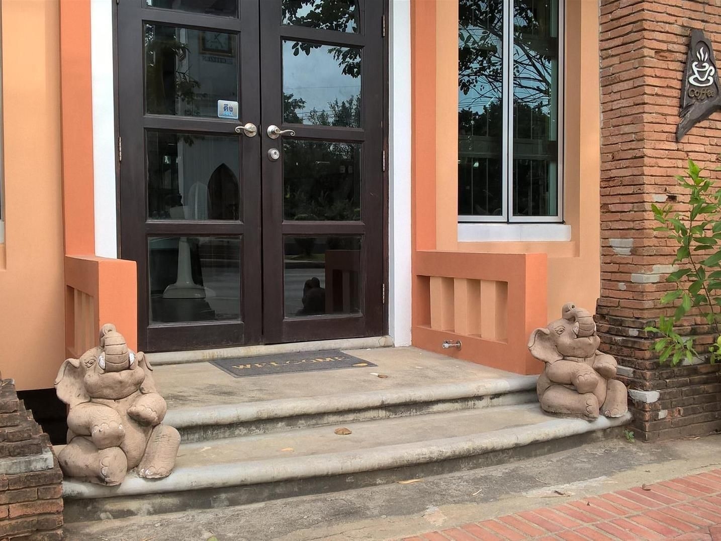 ไอยรา เฮาส์ (Aiyara House)1