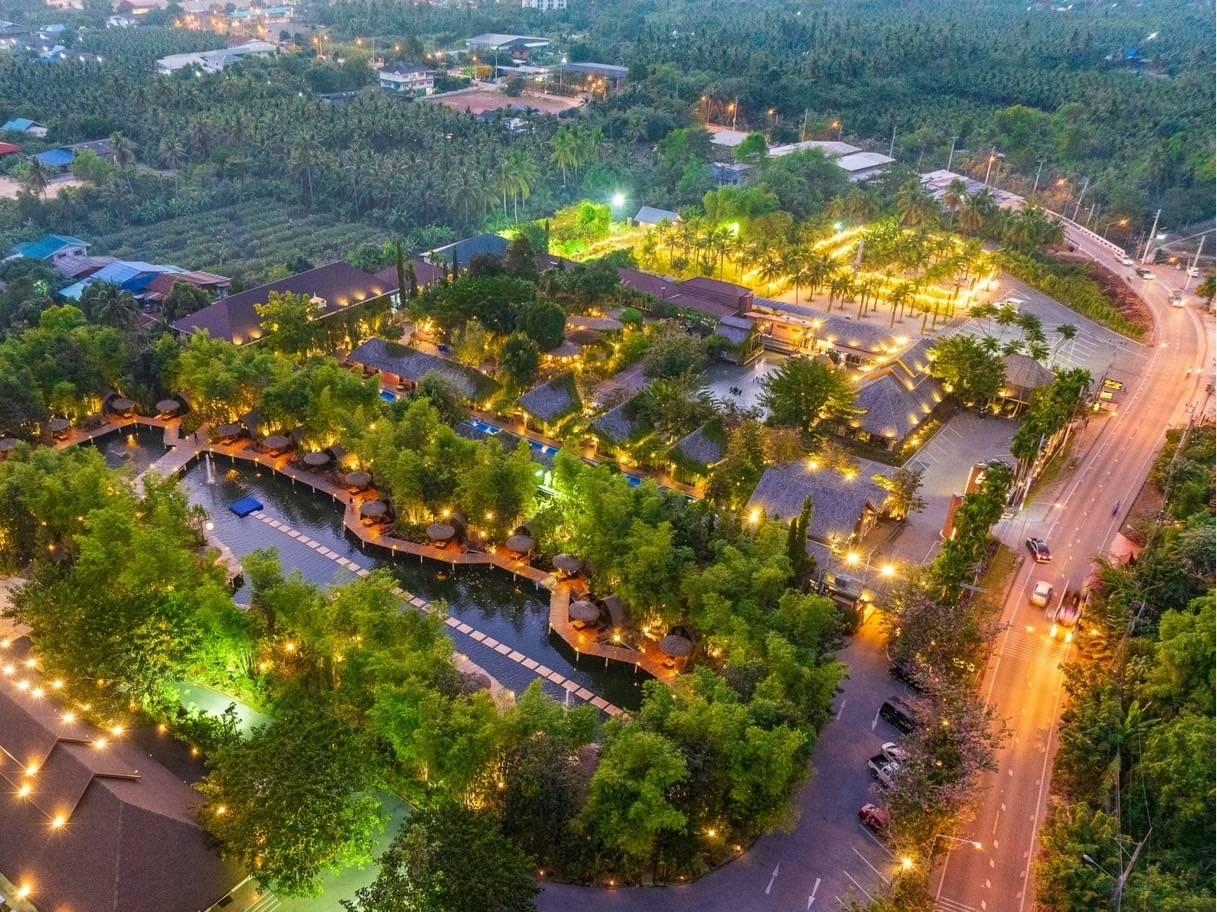 คุ้มดำเนิน รีสอร์ต (Khum Damnoen Resort)0