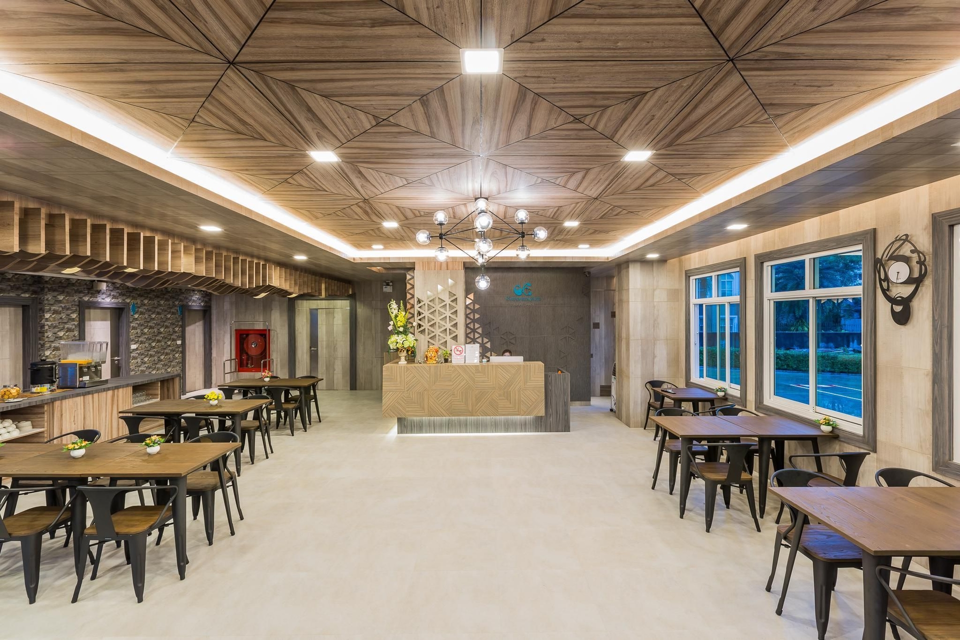 โรงแรมเอเวอร์กรีน สวีท (Evergreen Suite Hotel)2