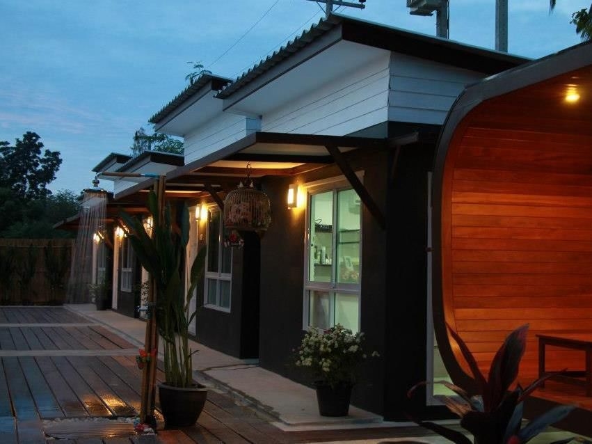 Baan Talaywhan Resort1