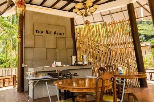 ปาล์มฮิลล์ รีสอร์ท พังงา (Palms Hill Resort Phang Nga)1