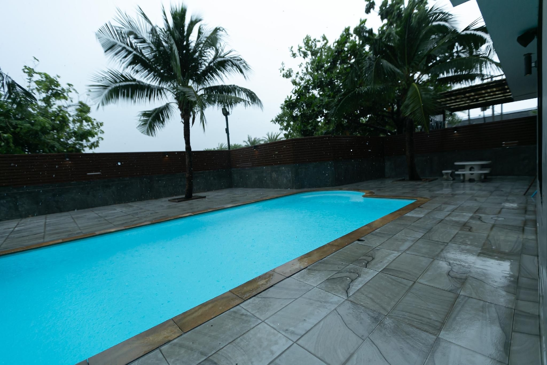 ฟ้าไทย เรสซิเดนซ์ (Farthai Residence)4