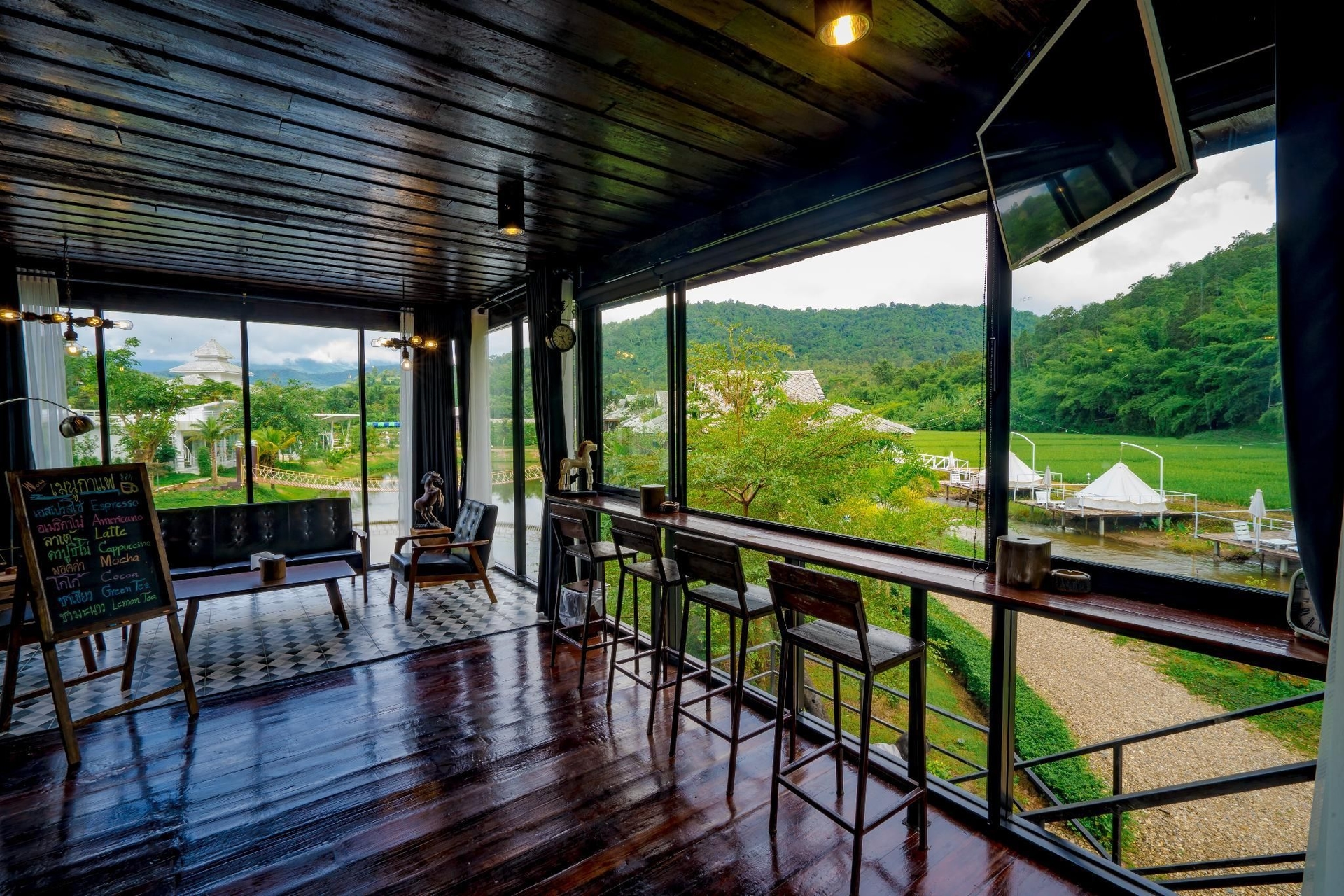 The White House Boutique Resort4
