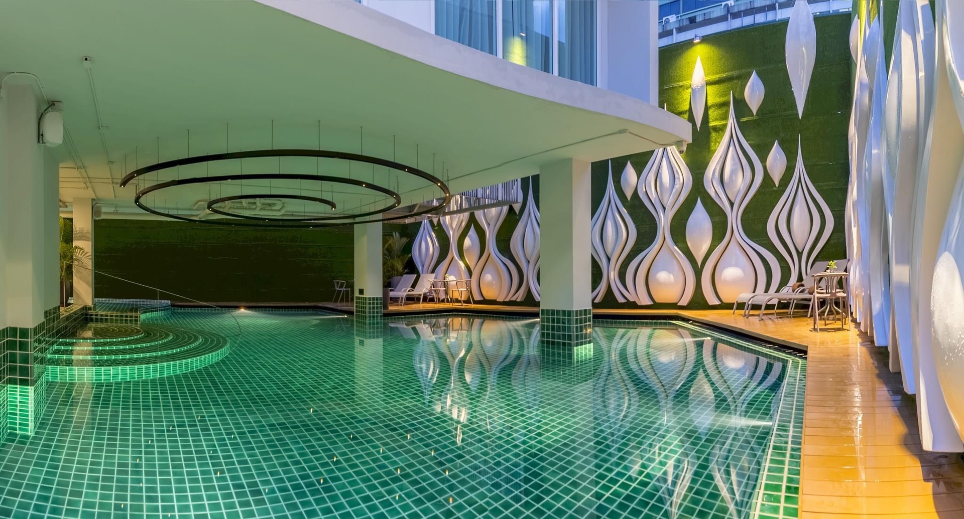 โรงแรมอาณาจักร กรุงเทพฯ (Anajak Bangkok Hotel)1