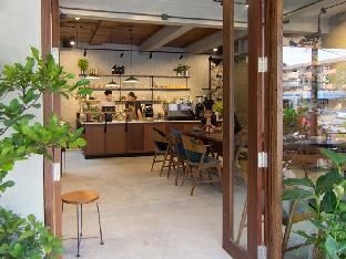 TAN Hostel x Cafe1
