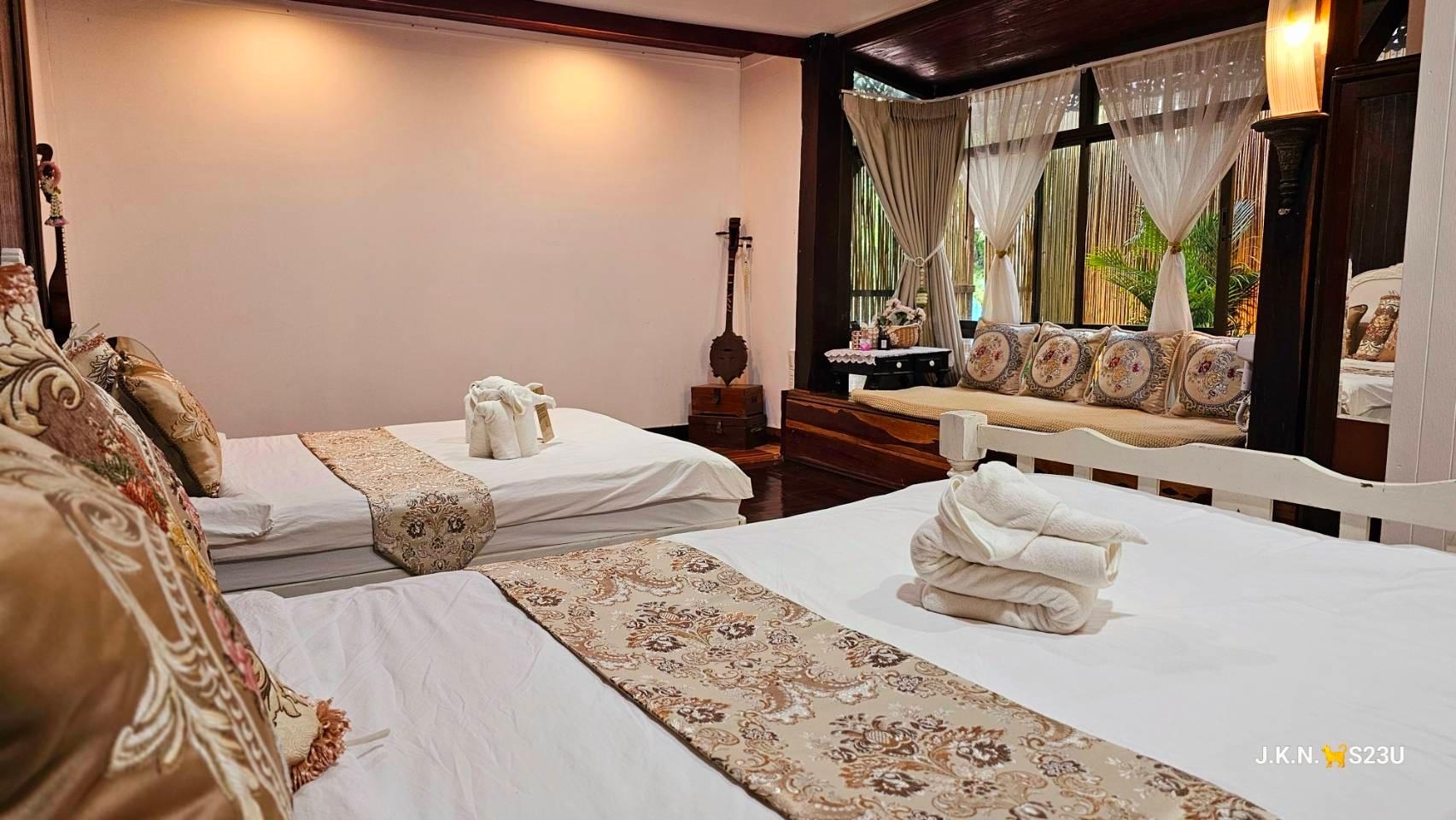 ดิ แอนทีค ริเวอร์ไซด์ รีสอร์ต (The Antique Riverside Resort)1