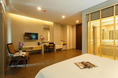 กรีนพอยท์ เรสซิเดนซ์ (Greenpoint Residence)1