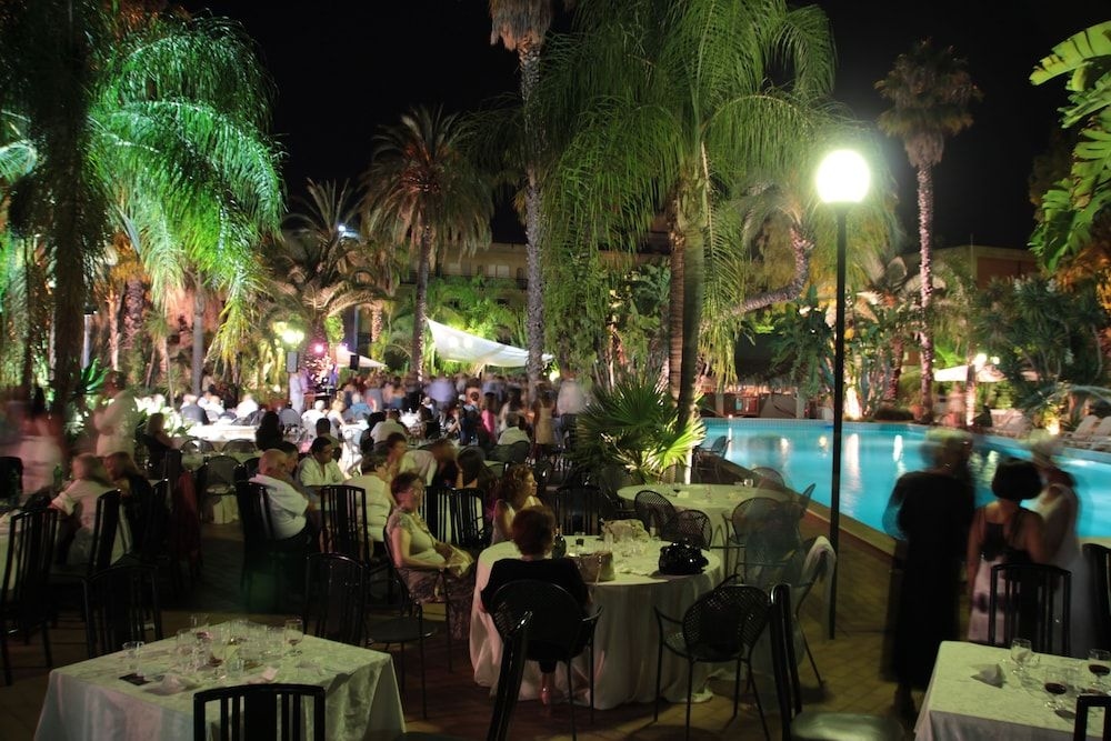 Garden Hotel3