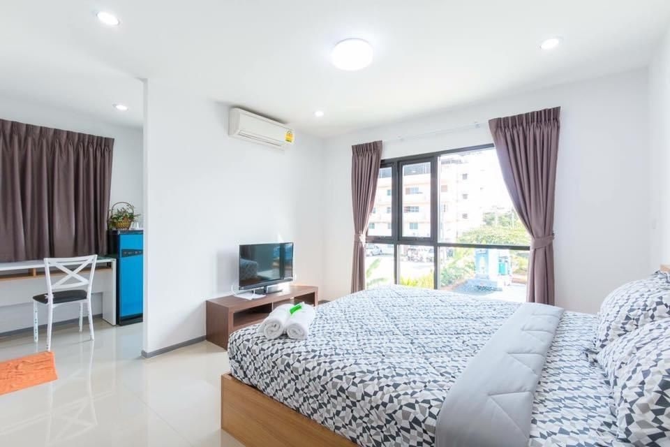 พร้อมสุข อพาร์ตเมนต์ (Promsook Apartment)2