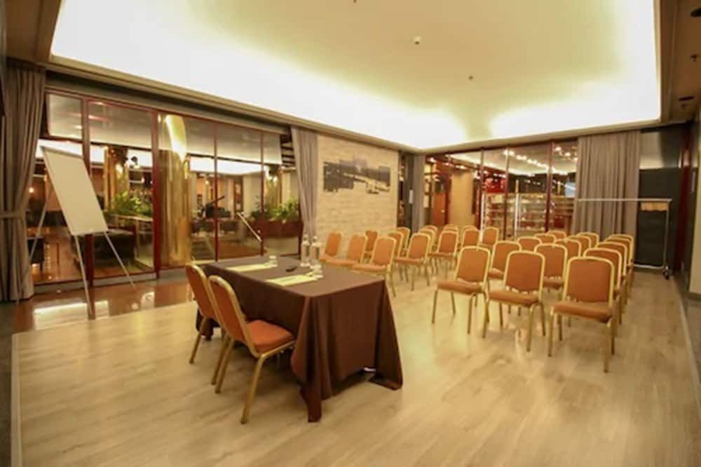 Hotel Diplomatic2