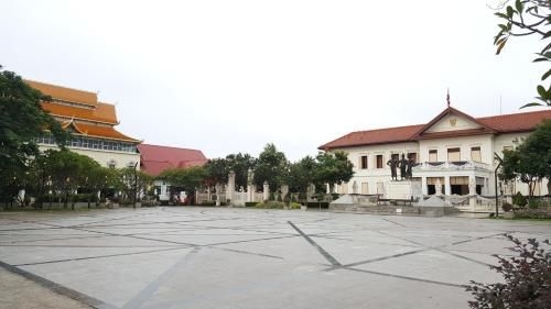 The Commonroom CNX (The Common Room CNX)1