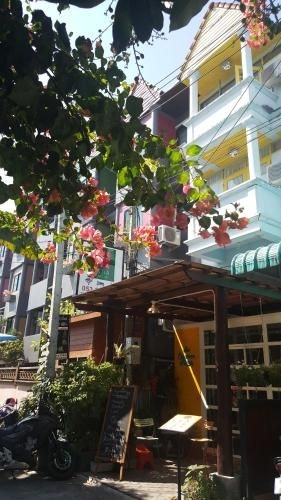 The Commonroom CNX (The Common Room CNX)4