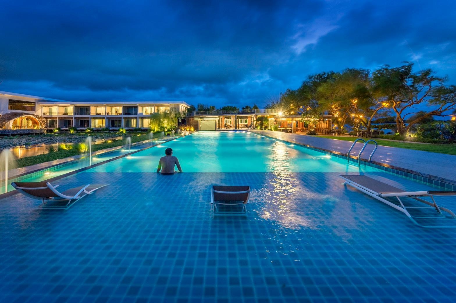 บ้านริมอ่าว (Baan Rim Ao)0