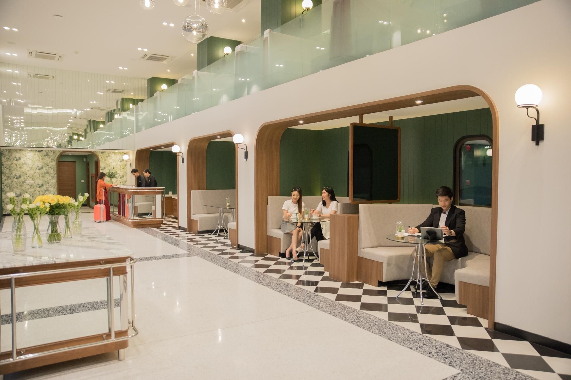 โรงแรมจัสทิส (Justice Hotel)1
