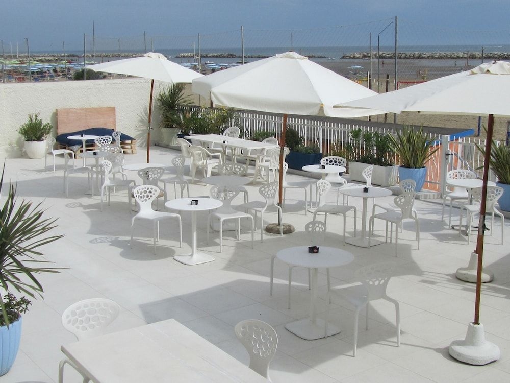 Riviera Mare Beach Life4