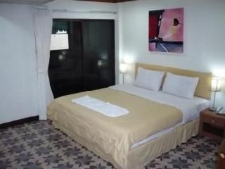 Bodega Phuket Party Hostel3