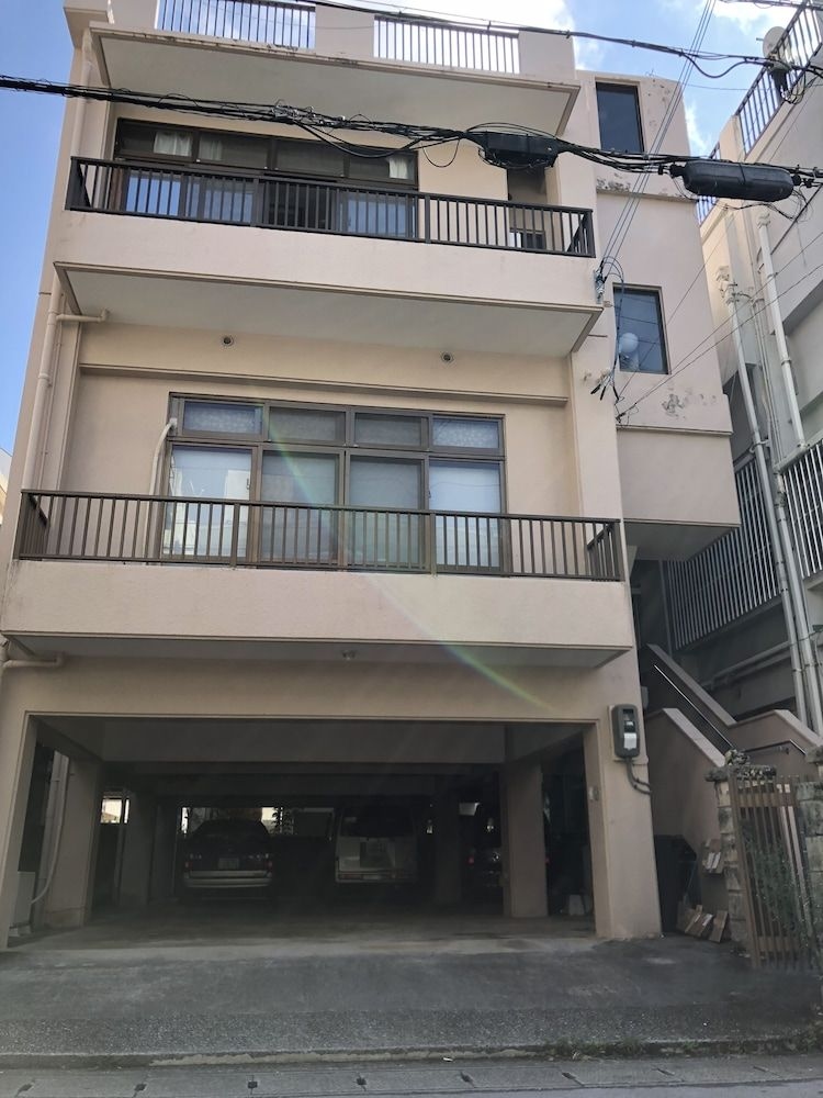 Ryukyu House Naha3