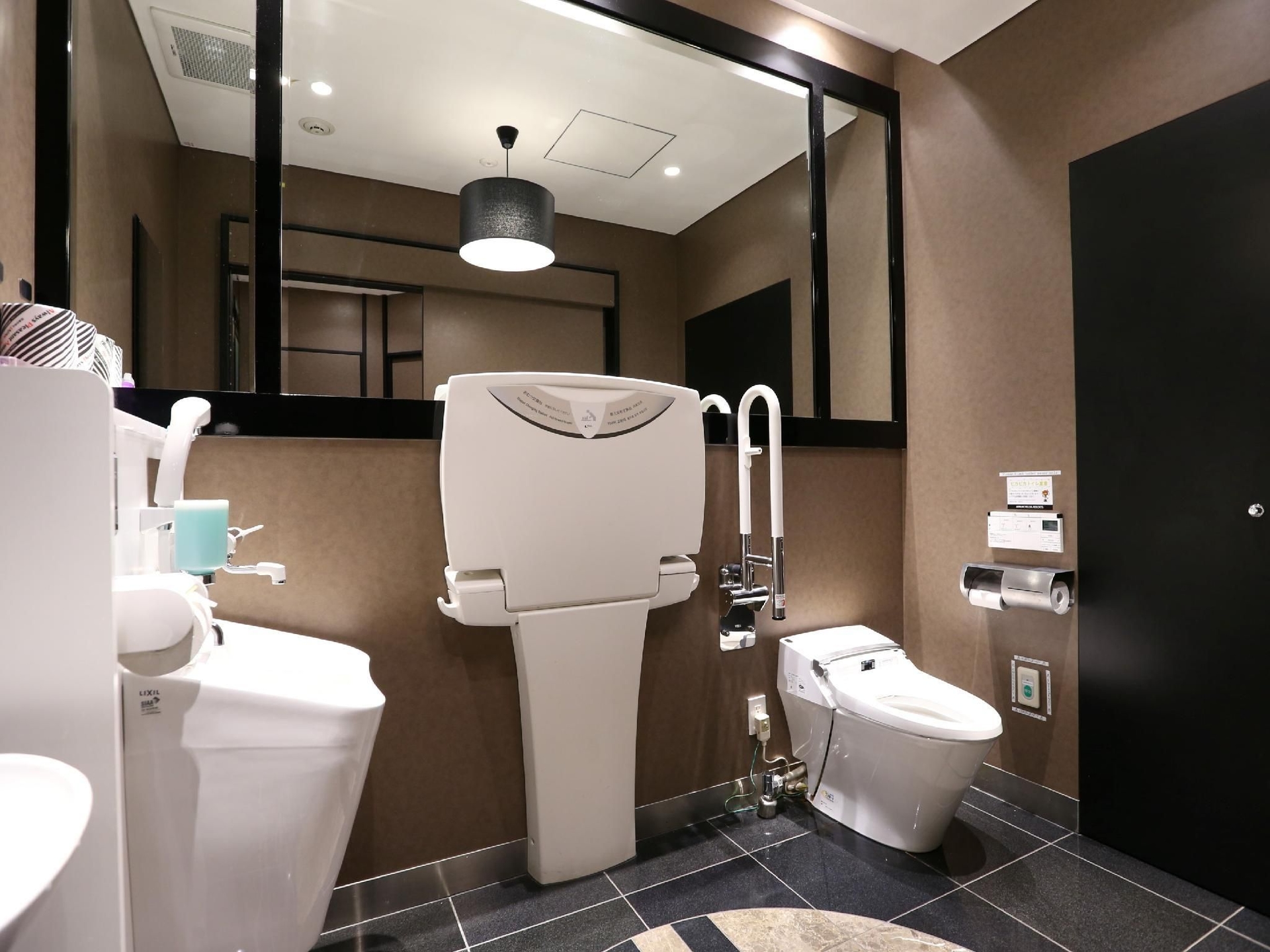 โรงแรมอะป้า ฮิกาชิ-ชินจูกิ คาบุกิโช (APA Hotel Higashi-Shinjuku Kabukicho)2