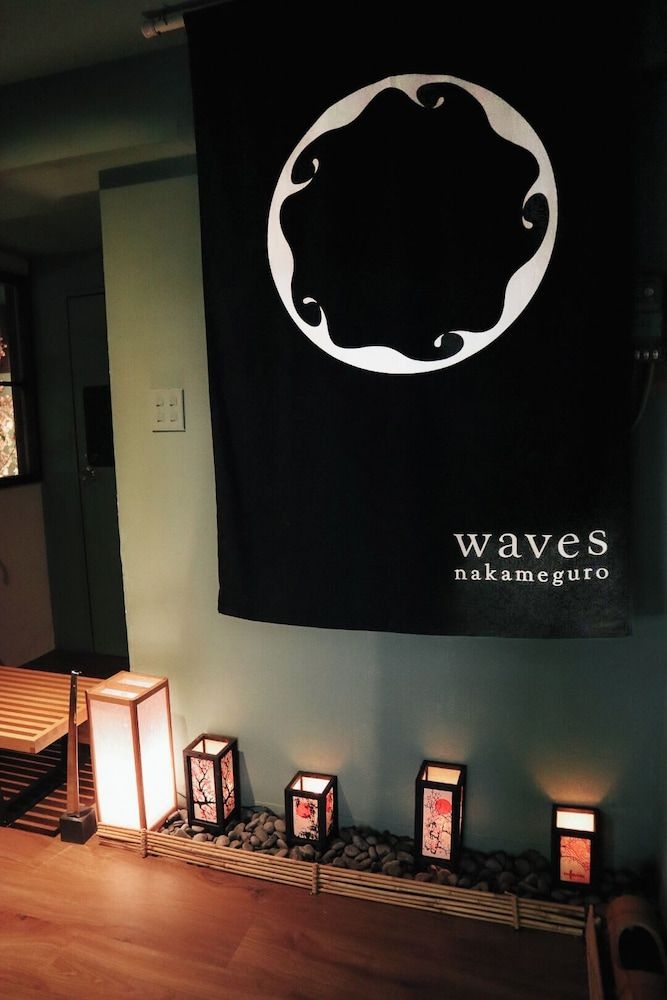 waves nakameguro Hostel1