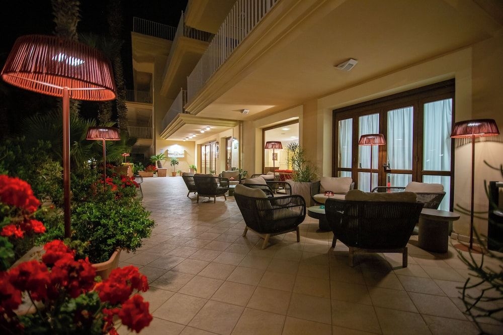Dioscuri Bay Palace4