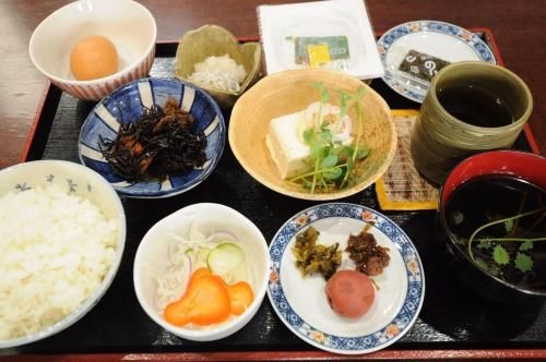 โรงแรมฮันดะ สเตชั่น (Handa Station Hotel)2