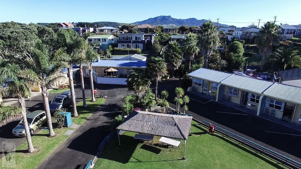 Raglan Palm Beach Motel4