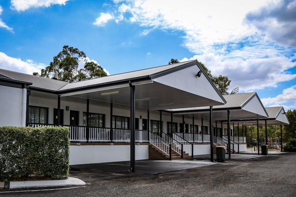 Central Motor Inn3