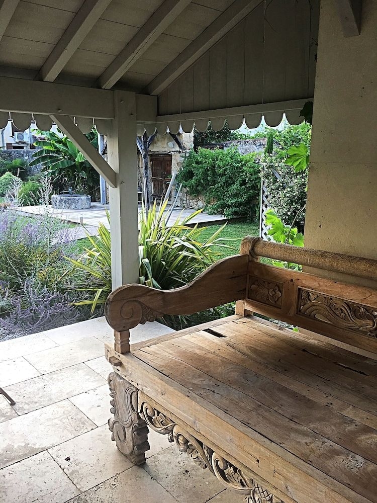 Le Continental Hotel4