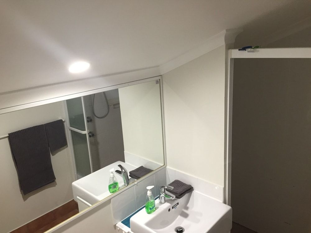 Broadbeach Studios2