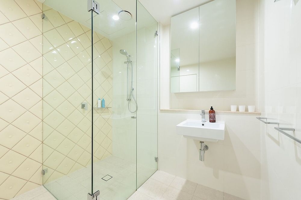 Stunning Potts Point Apartment1