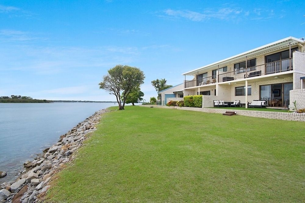 Peninsula Court 50
