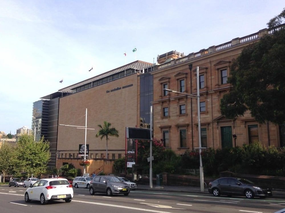 Little New York on Riley - Executive 1BR Darlinghurst Apartment with New York Laneway Feel2