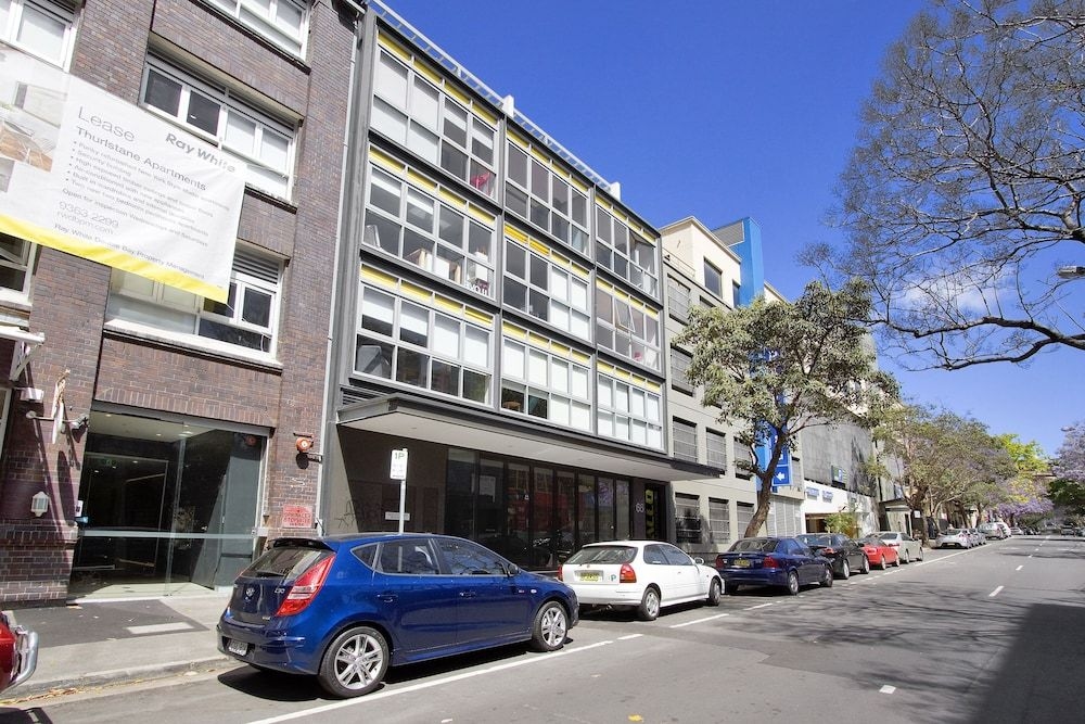 Little New York on Riley - Executive 1BR Darlinghurst Apartment with New York Laneway Feel4