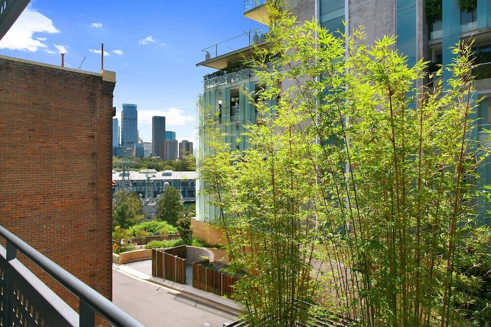 I Can View Woolloomooloo - 2BR Art Deco Potts Point Apartment with Views from the Balcony0