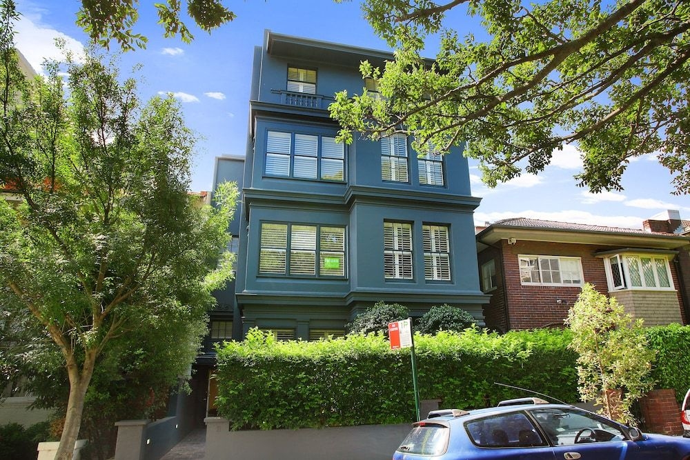 I Can View Woolloomooloo - 2BR Art Deco Potts Point Apartment with Views from the Balcony1
