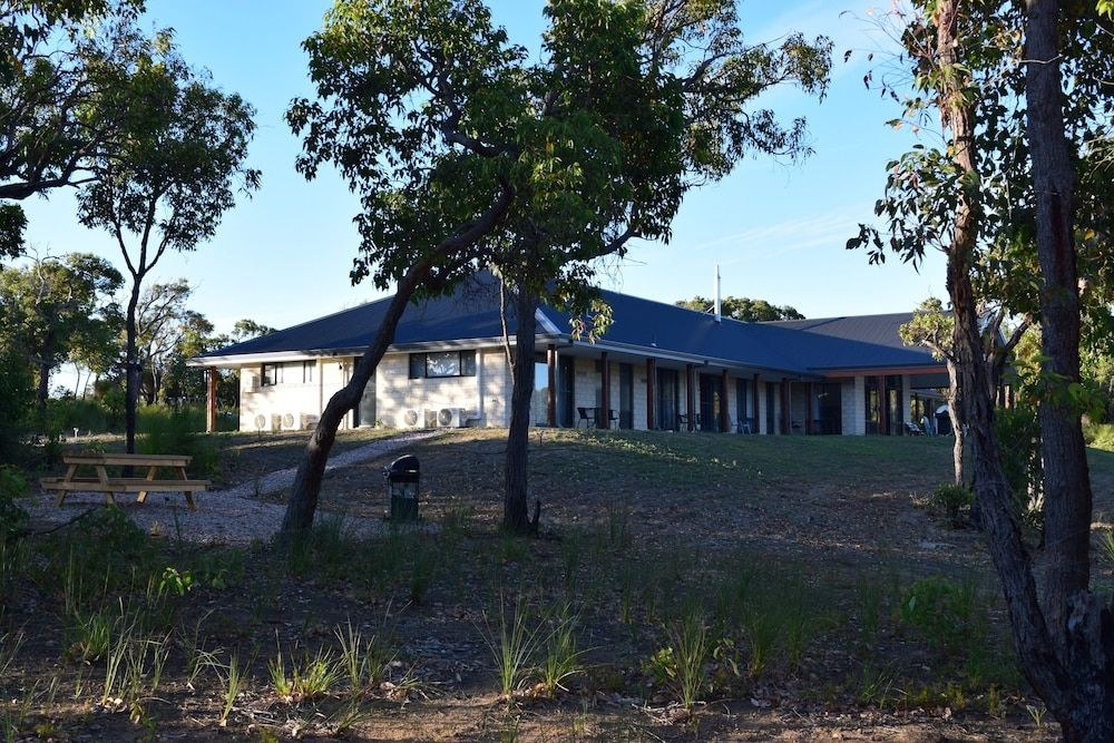 Eagle Bay House2