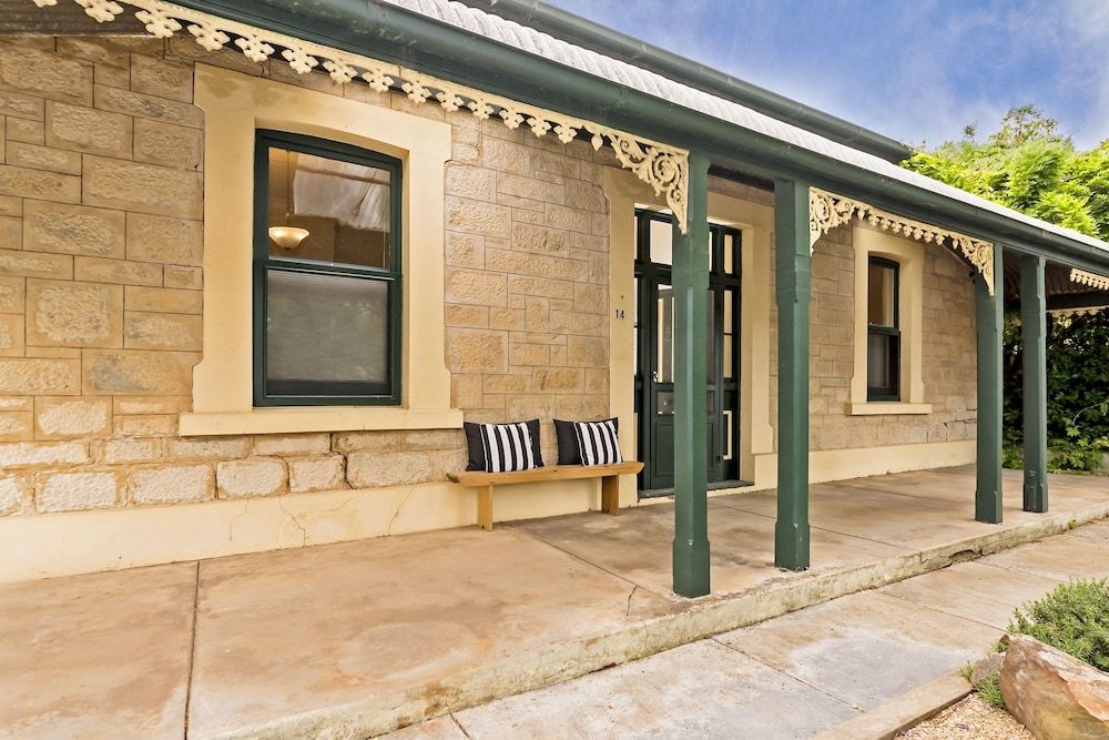 Pembury Cottage2