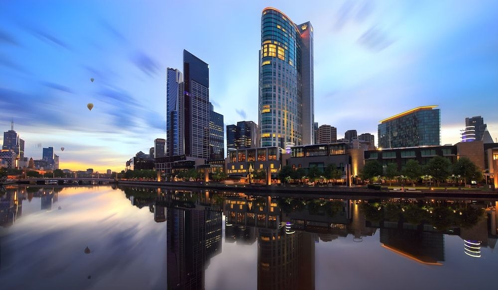 Mega Style Apartments Southbank Crown4