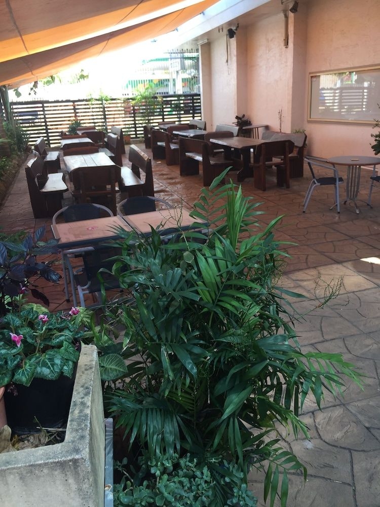 Granville Tavern and Motel1