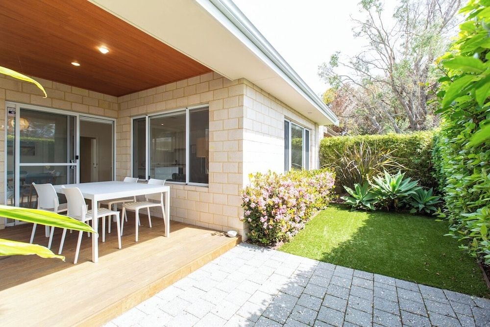 Contemporary Cove - Quindalup2