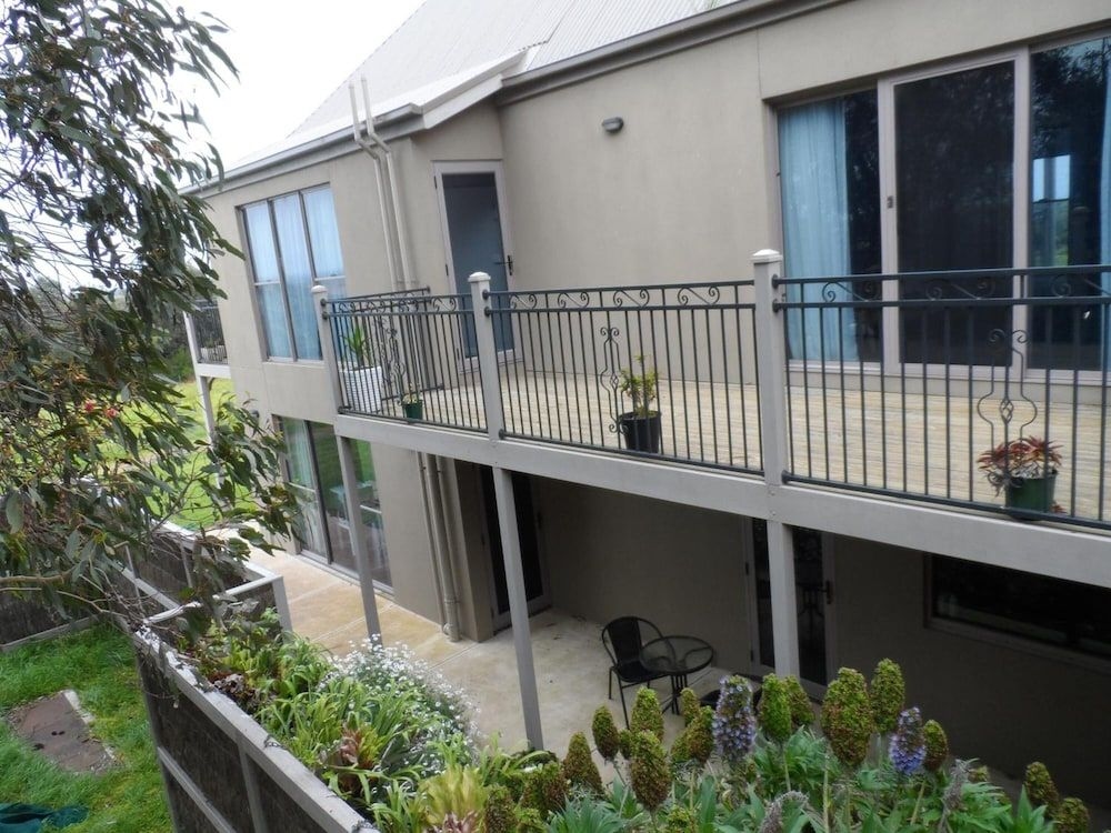 Swan Lake Guest House1