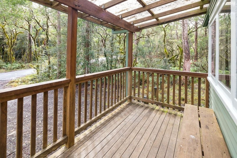 Toms Cabin4