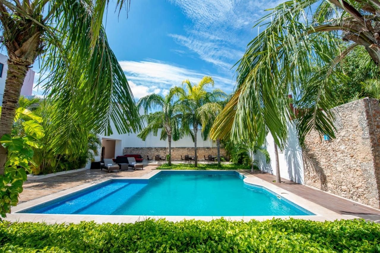 Hotel Embajadores0